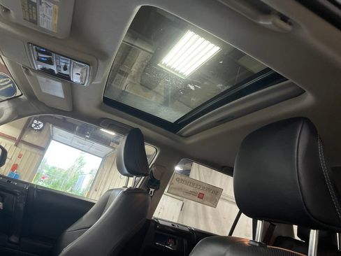 Used 2019 Toyota 4Runner Limited AWD/4WD image 12
