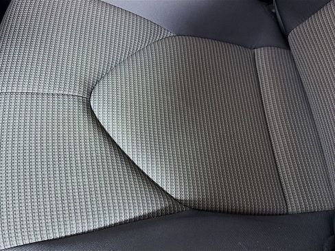 Certified 2023 Toyota Highlander FWD image 19