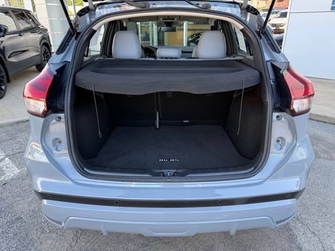 Used 2023 Nissan Kicks SR w/ SR Premium Package FWD image 36