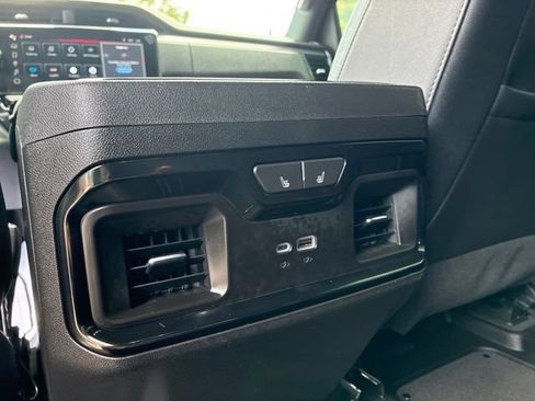 Certified 2024 GMC Sierra 3500 AT4 w/ AT4 Premium Plus Package AWD/4WD image 33