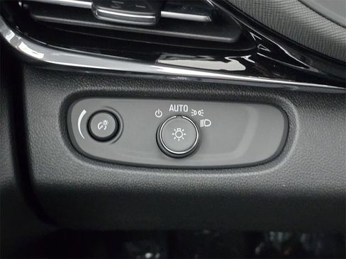 New 2026 Buick Envista Sport Touring image 15