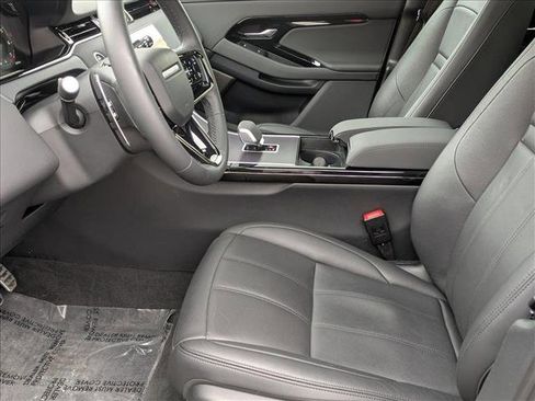 Certified 2026 Land Rover Range Rover Evoque Dynamic SE image 17