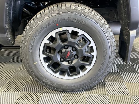 New 2026 Toyota Tacoma TRD Off-Road AWD/4WD image 11