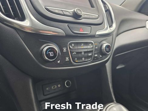 Used 2021 Chevrolet Equinox LT image 16