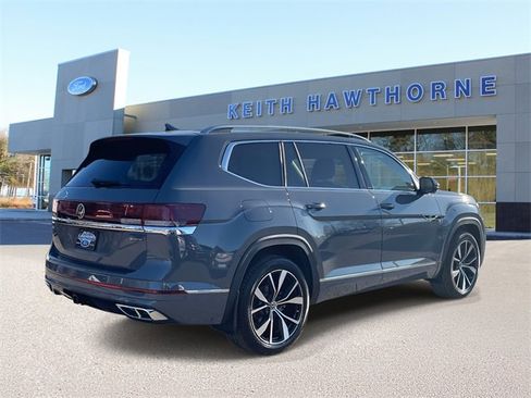 Used 2025 Volkswagen Atlas SEL Premium R-Line image 6