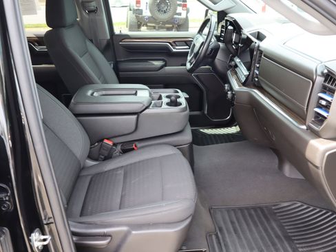 Used 2022 Chevrolet Silverado 1500 LT image 36