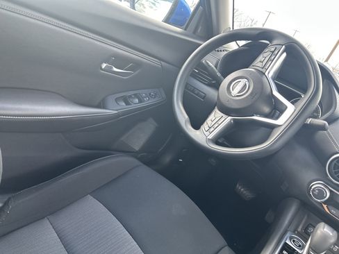 Used 2025 Nissan Sentra SV image 19