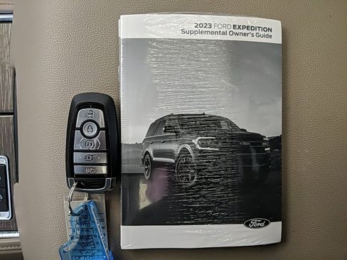 Used 2023 Ford Expedition Limited image 34