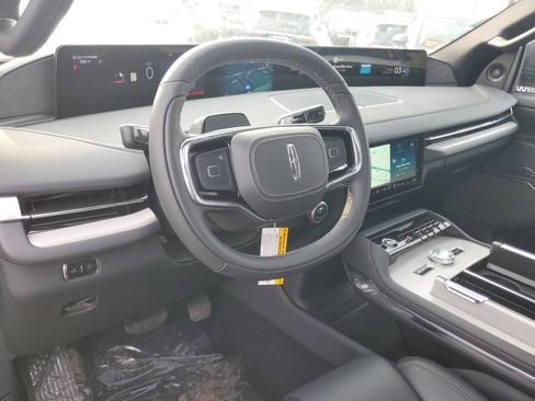 New 2025 Lincoln Navigator Reserve w/ Jet Appearance Package image 14