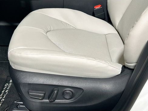 New 2026 Toyota Grand Highlander FWD image 16
