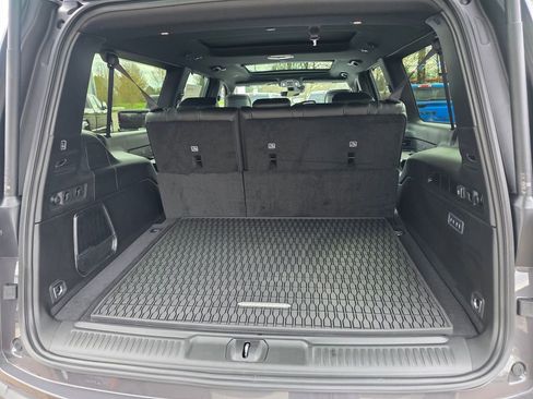 New 2026 Jeep Grand Wagoneer L Limited AWD/4WD image 32