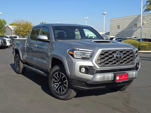 Used 2022 Toyota Tacoma TRD Sport w/ TRD Premium Sport Package RWD image 1