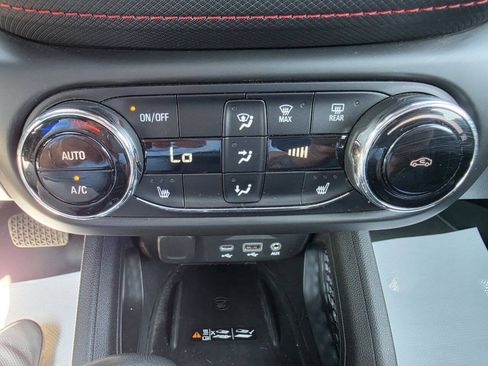 Used 2022 Chevrolet TrailBlazer RS w/ Technology Package AWD/4WD image 22