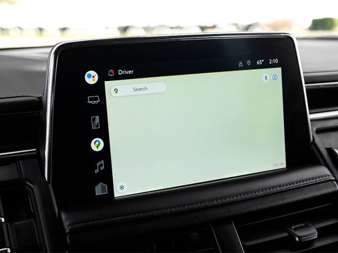 Used 2022 Chevrolet Suburban LT image 18