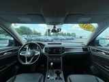 Used 2021 Volkswagen Atlas SE w/ Towing Package image 2