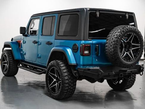 Used 2020 Jeep Wrangler Unlimited Sahara AWD/4WD image 8