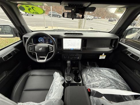 New 2025 Ford Bronco Badlands w/ Sasquatch Package image 9