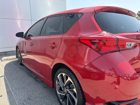 Used 2018 Toyota Corolla iM FWD image 4