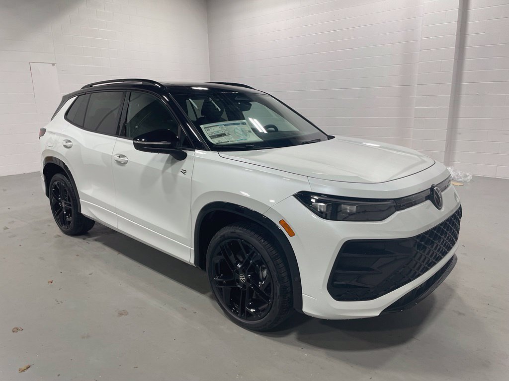 New 2026 Volkswagen Tiguan SE R-Line AWD/4WD image 6