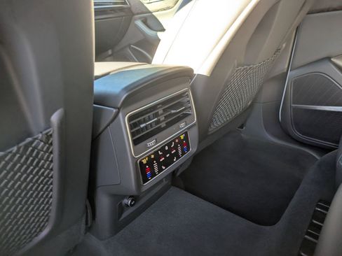 Used 2023 Audi Q8 Prestige w/ Prestige Package image 22