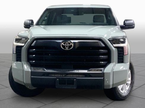 Used 2025 Toyota Tundra SR5 w/ SR5 Premium Package AWD/4WD image 4
