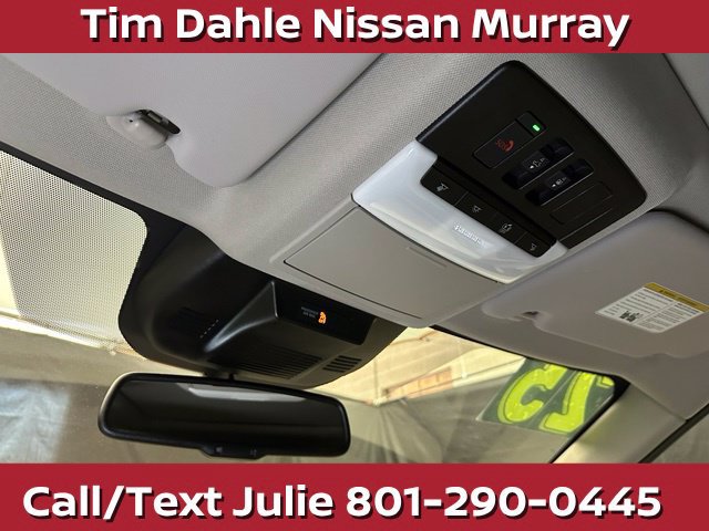 Used 2025 Nissan Rogue SL w/ SL Premium Package AWD/4WD image 32