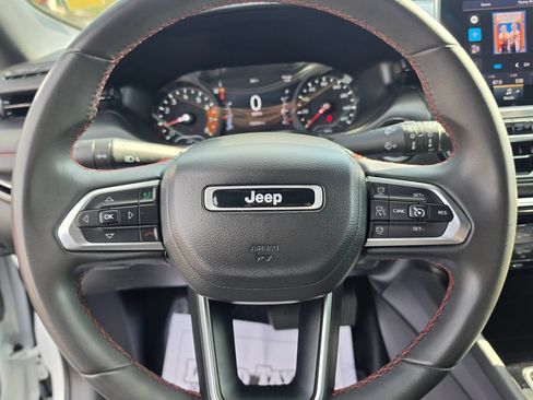 Used 2023 Jeep Compass Trailhawk AWD/4WD image 17