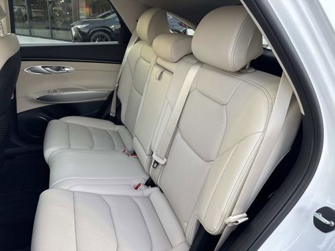 Used 2025 Genesis GV70 2.5T w/ Select Package image 14