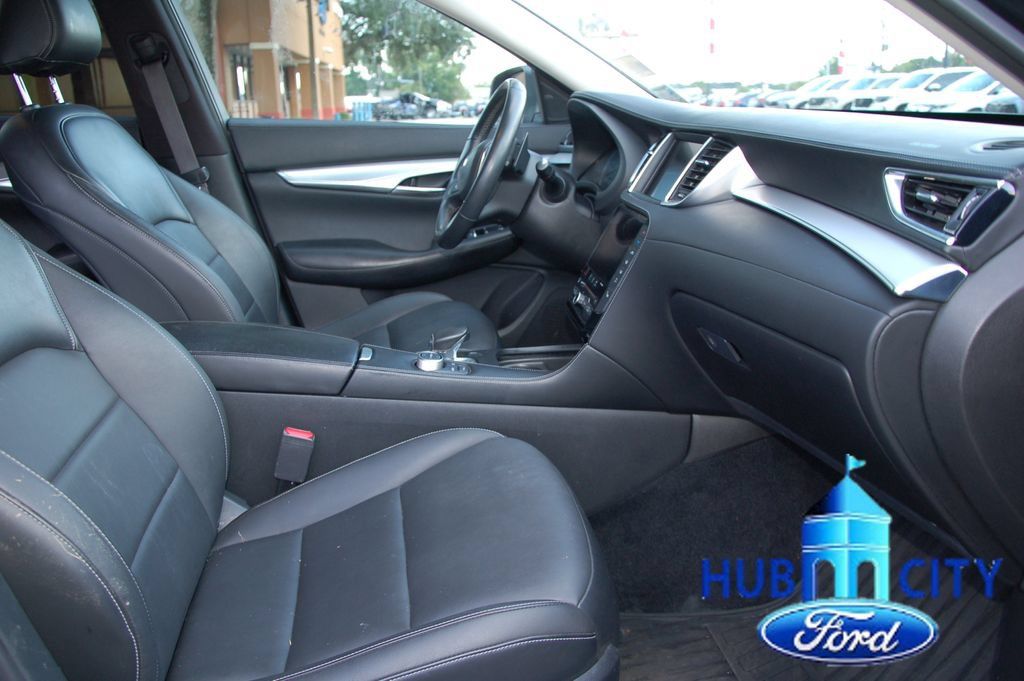 Used 2021 INFINITI QX50 Luxe FWD image 16