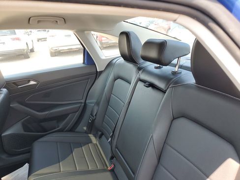 Used 2023 Volkswagen Jetta SE FWD image 30