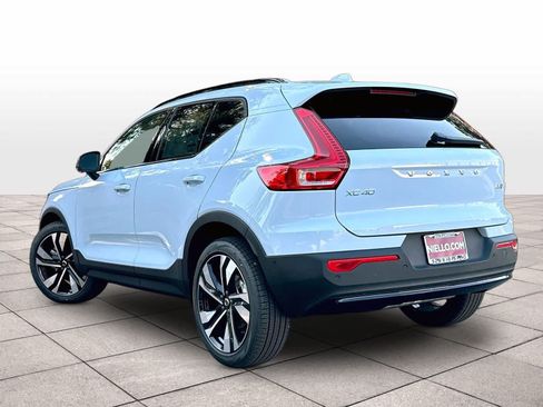 New 2026 Volvo XC40 B5 Plus w/ Climate Package AWD/4WD image 3