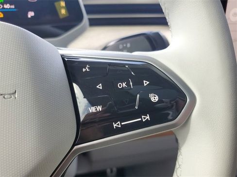 New 2025 Volkswagen ID. Buzz 1st Edition image 32