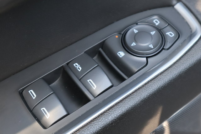 Used 2023 Chevrolet Silverado 1500 LT AWD/4WD image 18