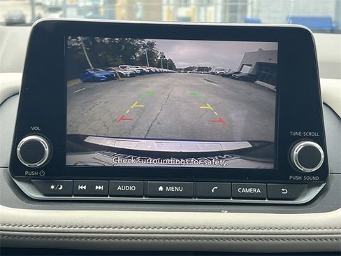 Certified 2024 Nissan Rogue SV image 6