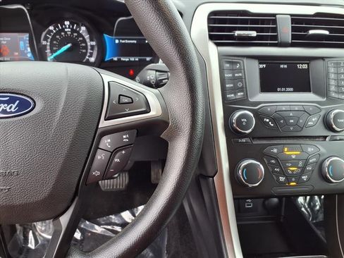 Used 2018 Ford Fusion S image 11