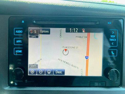 Used 2015 Toyota Sienna XLE w/ XLE Navigation Package FWD image 29