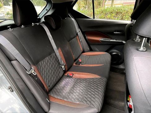 Used 2023 Nissan Kicks SR image 22