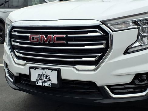 Used 2023 GMC Terrain SLT image 33