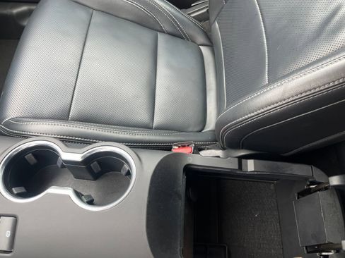 Used 2025 Ford Mustang Premium RWD image 26