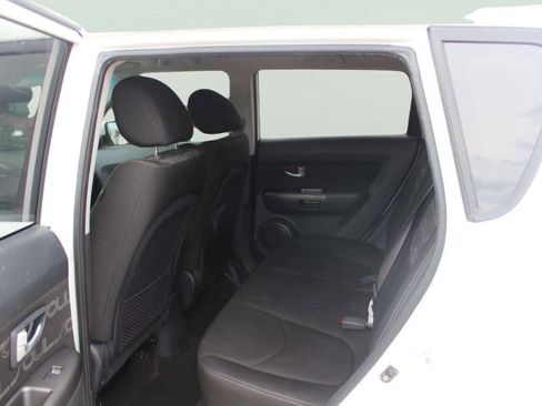 Used 2013 Kia Soul + w/ Audio Pkg image 6