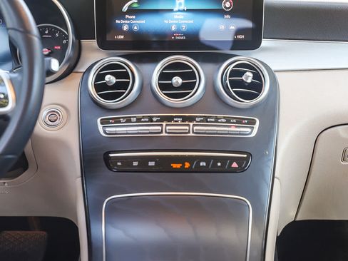 Used 2021 Mercedes-Benz GLC 300 image 14