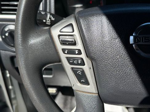 Used 2017 Nissan Titan S image 28