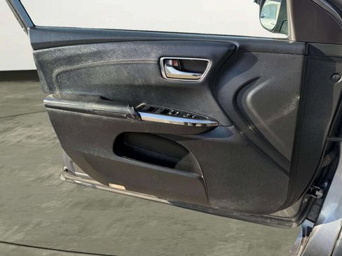 Used 2018 Toyota Avalon XLE image 32