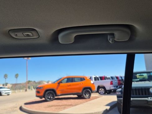 Used 2023 Jeep Grand Cherokee Laredo X image 52