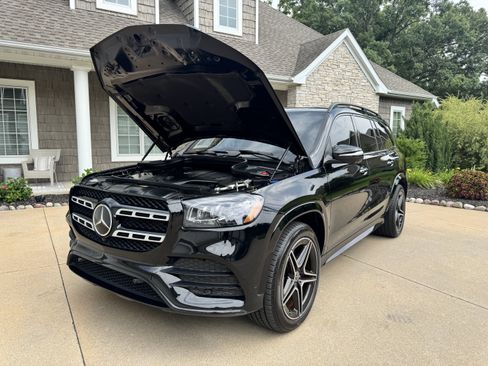 Used 2022 Mercedes-Benz GLS 450 4MATIC w/ AMG Line Exterior image 33