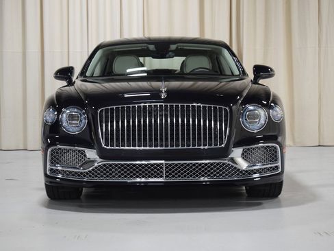 Certified 2020 Bentley Flying Spur W12 image 11