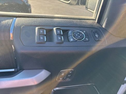 Used 2021 Ford F250 Lariat w/ Chrome Package image 17