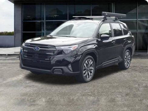 Certified 2025 Subaru Forester Touring AWD/4WD image 6