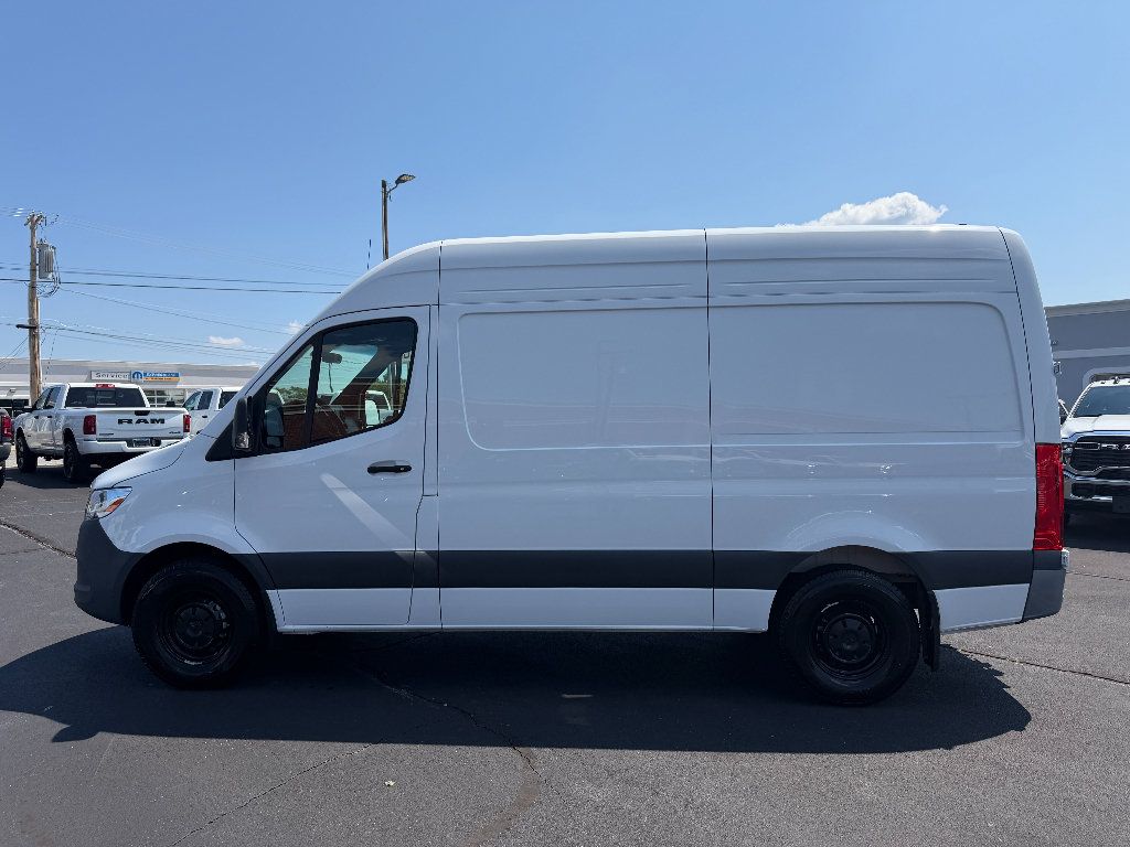 Used 2024 Mercedes-Benz Sprinter 2500 image 6