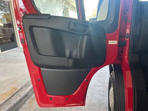 New 2026 RAM ProMaster 2500 w/ Premium Convenience Group image 30